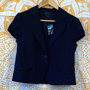 Pinstripe BCBG MAXAZRIA CROPPED JACKET BLAZER - Short Sleeve - Medium